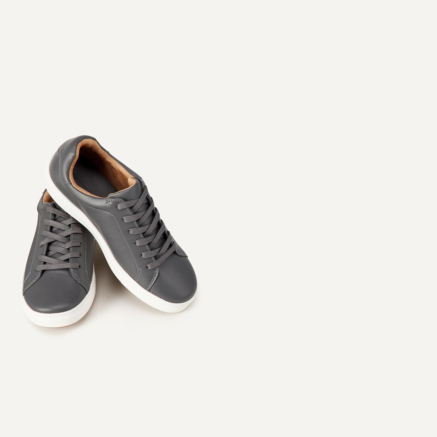 Amazon Essentials Unisex Kids' Low Top Classic Sneakers for Boys and Girls - Image 2