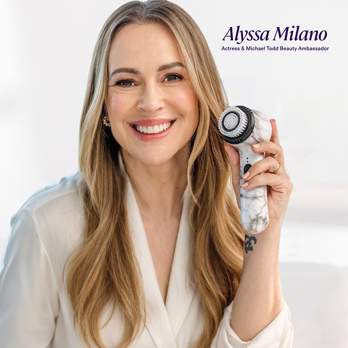 Michael Todd Beauty Soniclear Allure 2024 Best of Beauty Winner Facial Cleansing + Exfoliation Brush System with Antimicrobial Protected Bristles, 4 speeds, Serum Infusion Head + Travel Case - Image 2