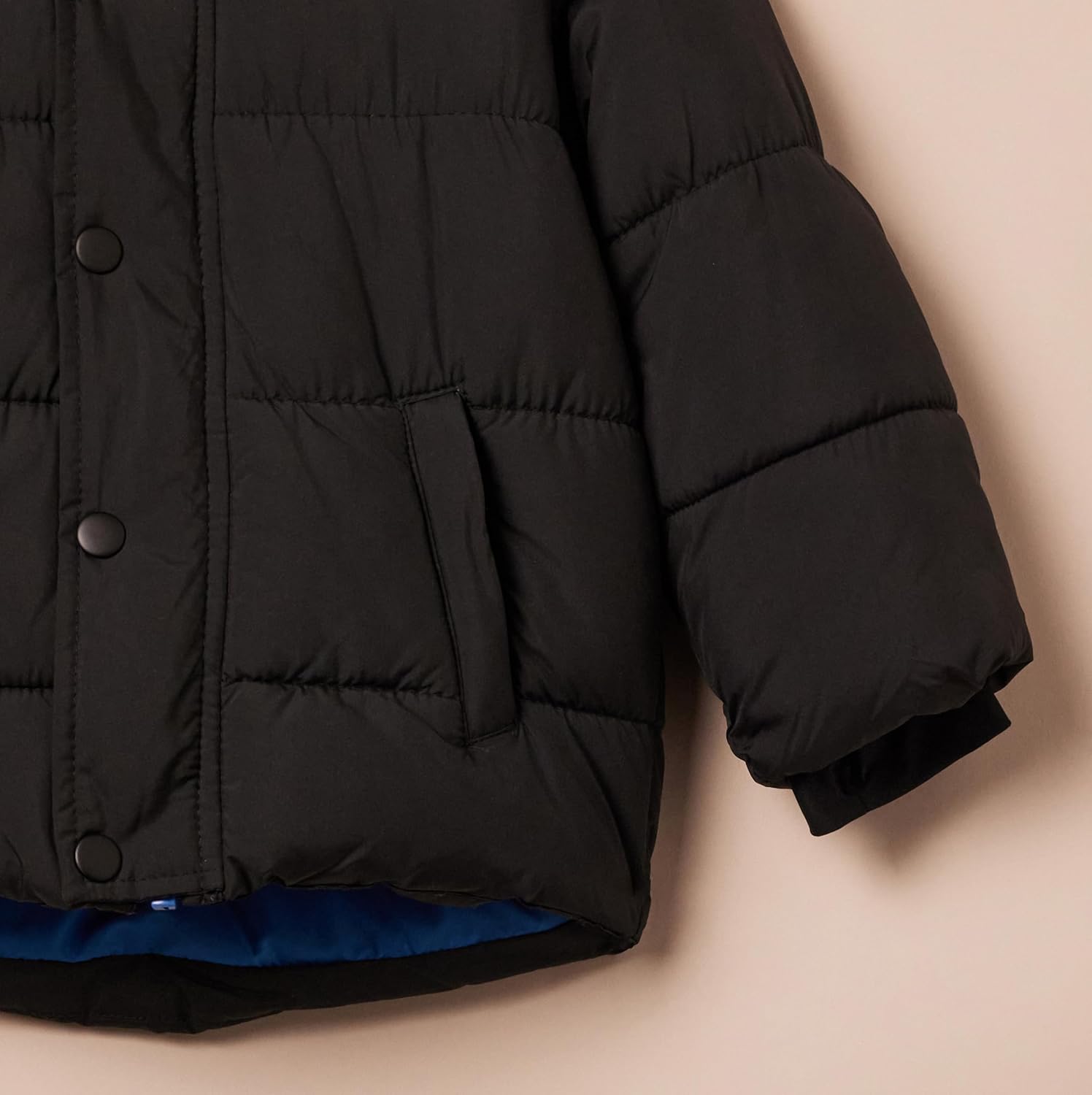 Amazon Essentials Babies, Toddlers, and Boys' Heavyweight Hooded Puffer Jacket - Image 4