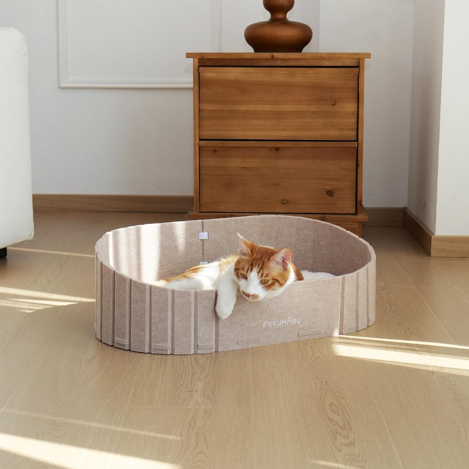 FUKUMARU Cat Beds for Indoor Cats, 24 Inch Large Cat Couch Bed with Cozy Faux Rabbit Fur Cushion, Felt Cats House Sofa in Oval Shape, Camel - Image 5