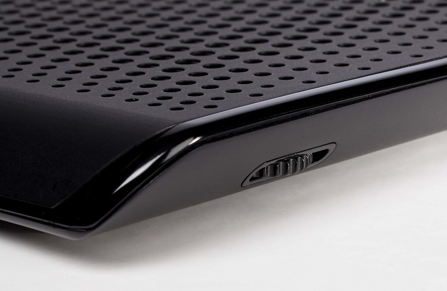 Targus Chill Mat HD3 Gaming for up to 18-Inch Laptop, Black (AWE57US) - Image 5