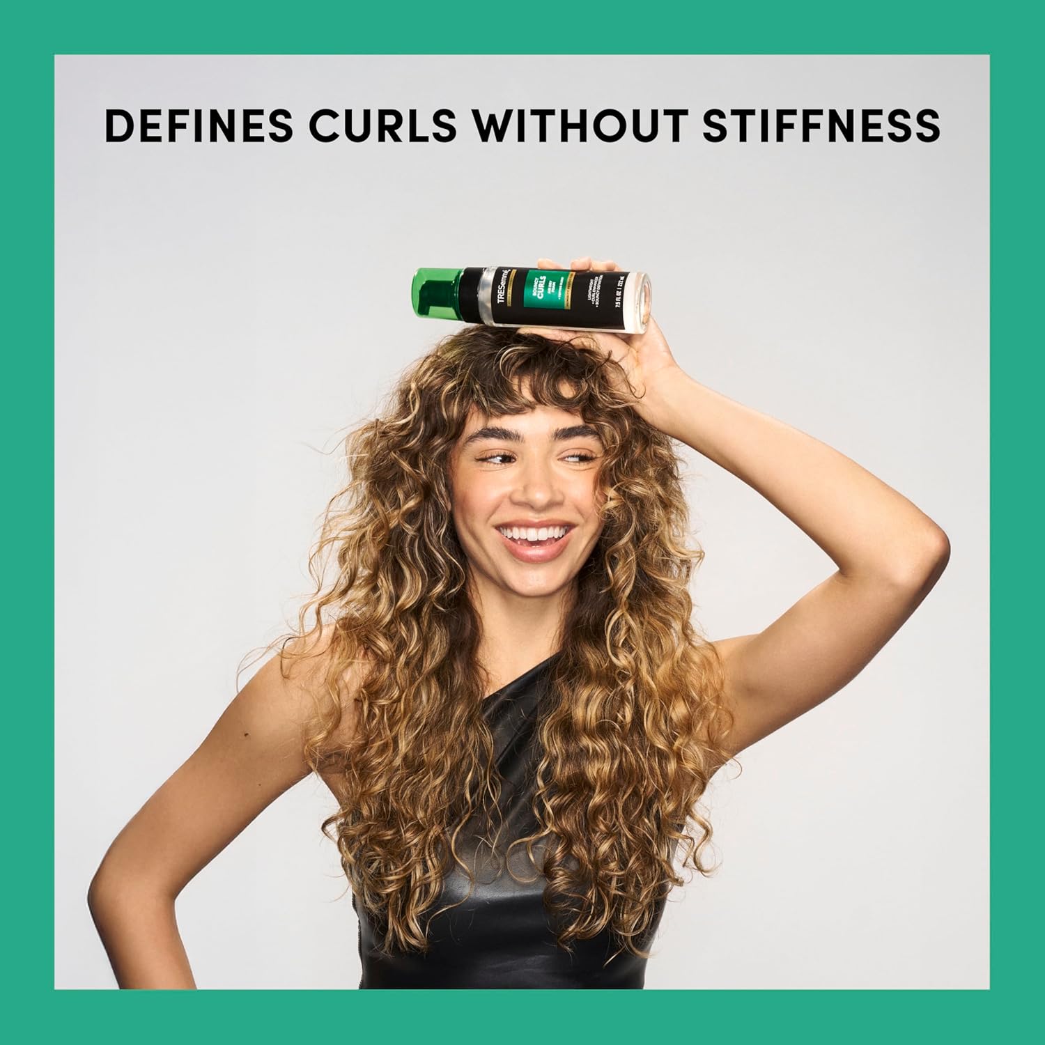 TRESemmé Air Dry Foam 1 ct Bouncy Curls Foam for Humidity Protection, with Peptide Blend, 7.5 fl oz - Image 4